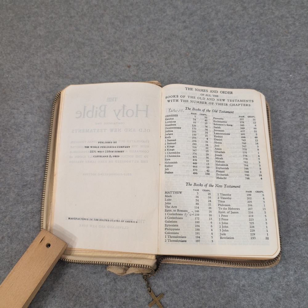 Vintage King James Version Holy Bible World Publishing Zippered White Cover KJV - Picture 5 of 6